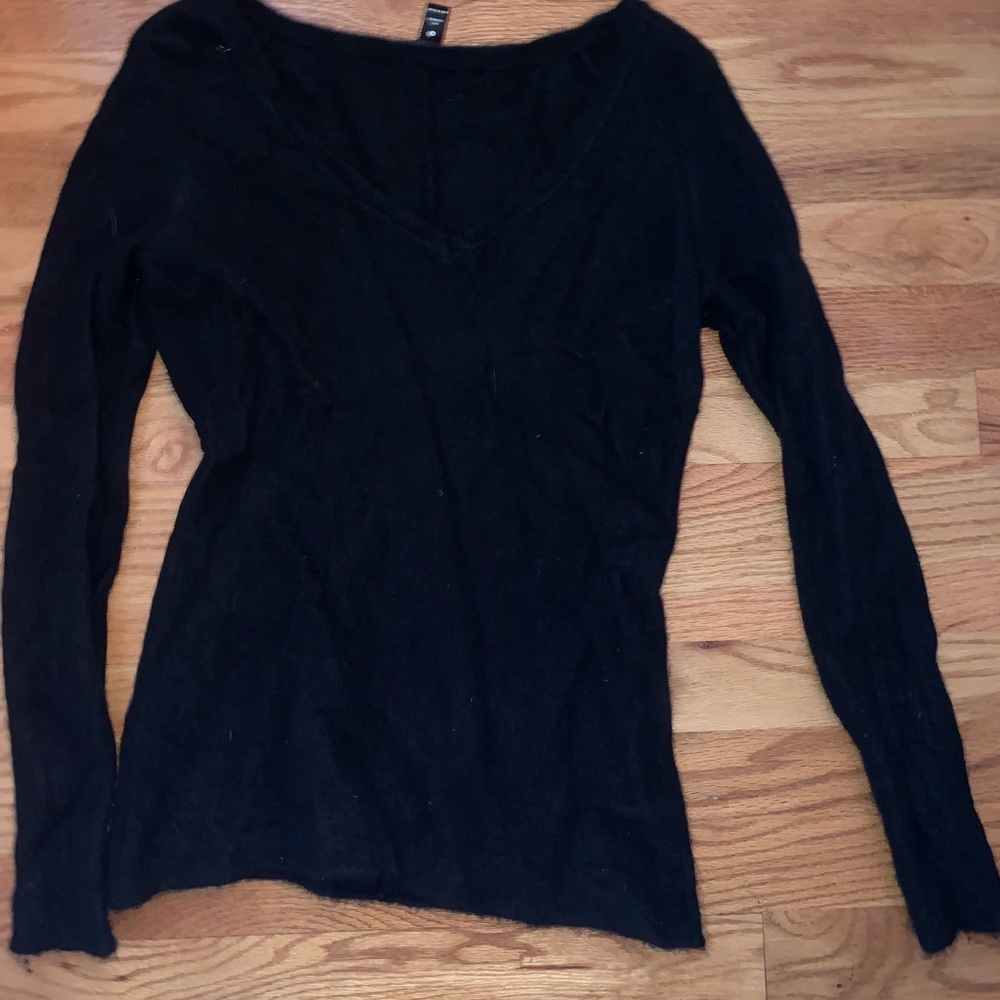 CASHMERE SWEATER